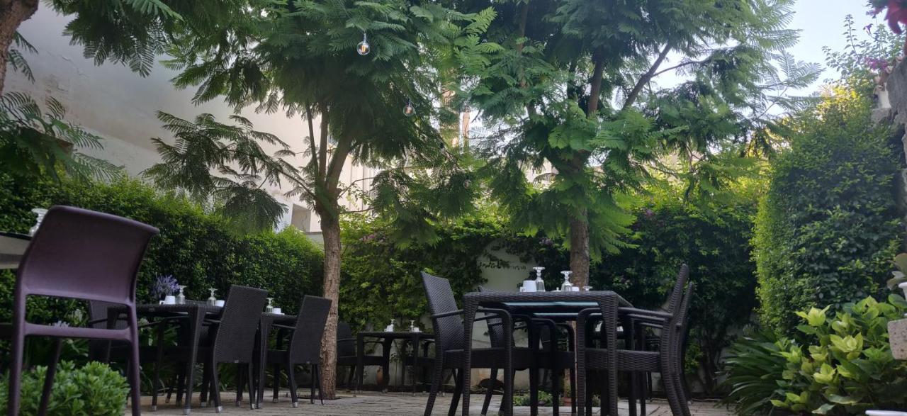 Palazzo Muro Leccese Relais De Charme & Wellness Exterior photo